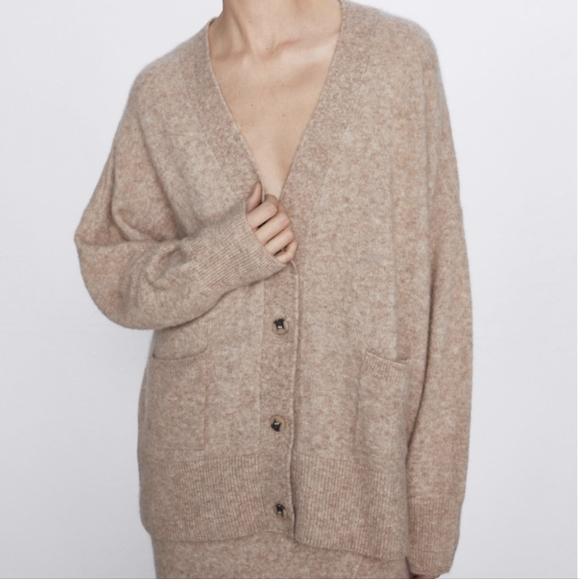Zara SPECIAL EDITION Knit Cardigan - Picture 1 of 3